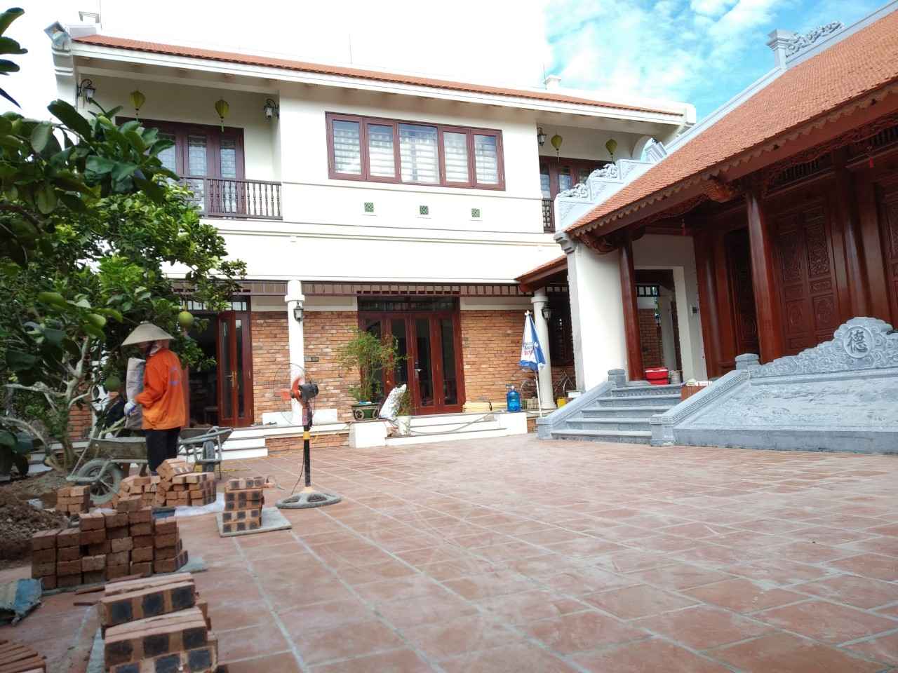 BIỆT THỰ 2 TẦNG MÁI NGÓI TRUYỀN THỐNG 10x7m, CHI PHÍ CHỈ ~1.8 TỶ