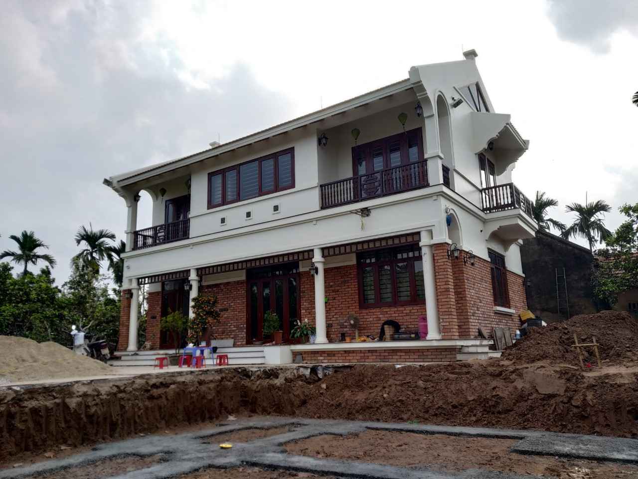 BIỆT THỰ 2 TẦNG MÁI NGÓI TRUYỀN THỐNG 10x7m, CHI PHÍ CHỈ ~1.8 TỶ