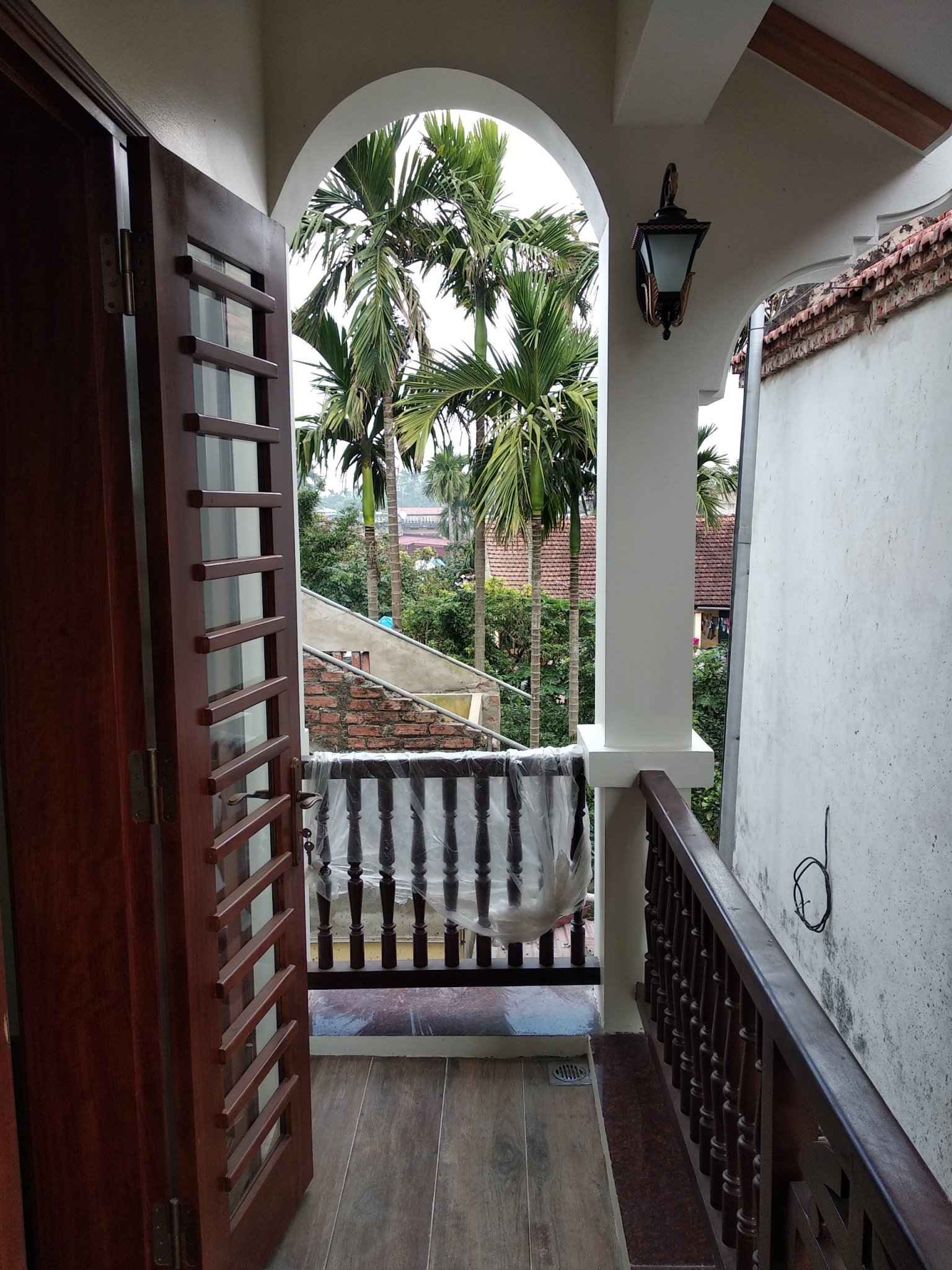 BIỆT THỰ 2 TẦNG MÁI NGÓI TRUYỀN THỐNG 10x7m, CHI PHÍ CHỈ ~1.8 TỶ